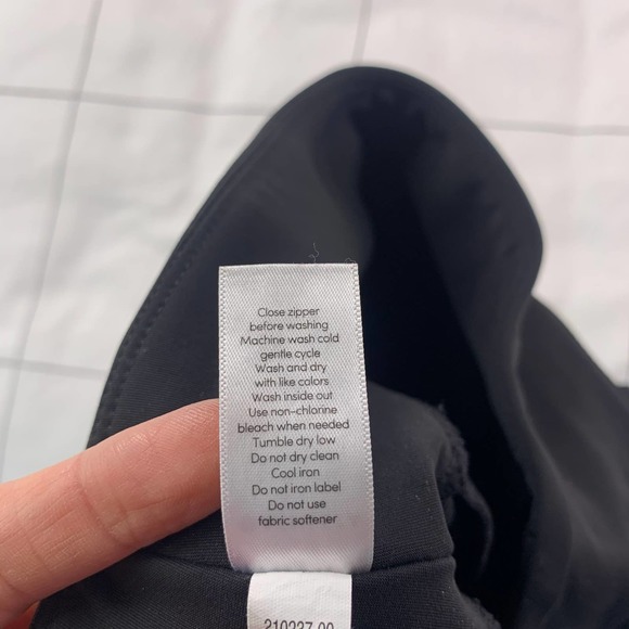 Athleta Pants Womens XS Black Stellar Crop Pull On Casual Travel Comfort Active - Picture 6 of 10